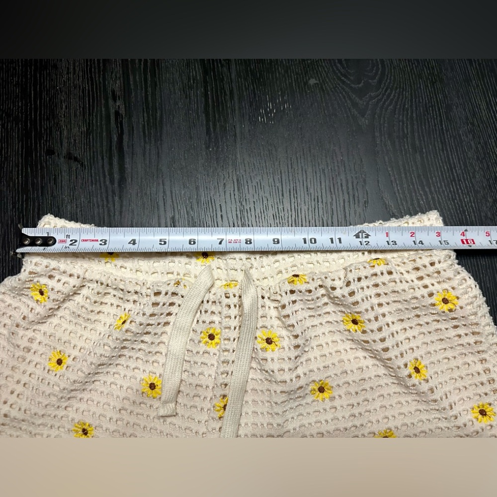 Double Lined Flower Patterned Shorts Large - image 4